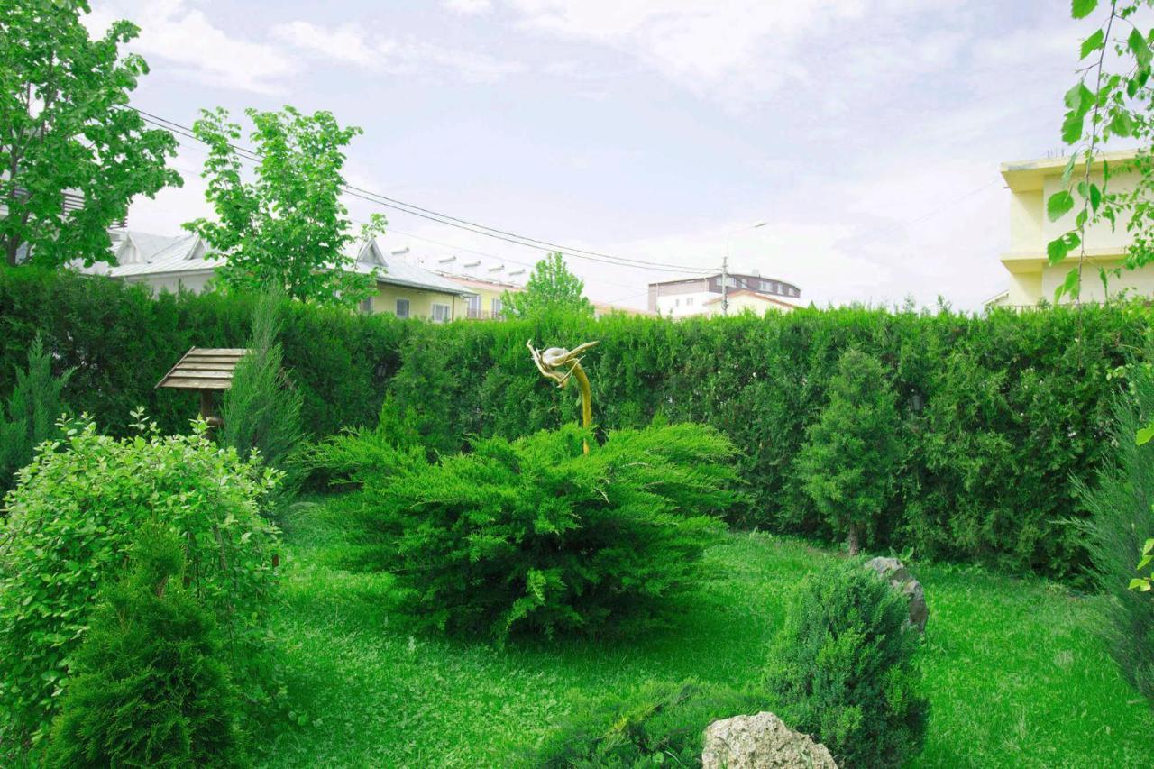 Hotel Vila Leonard Costinesti Esterno foto