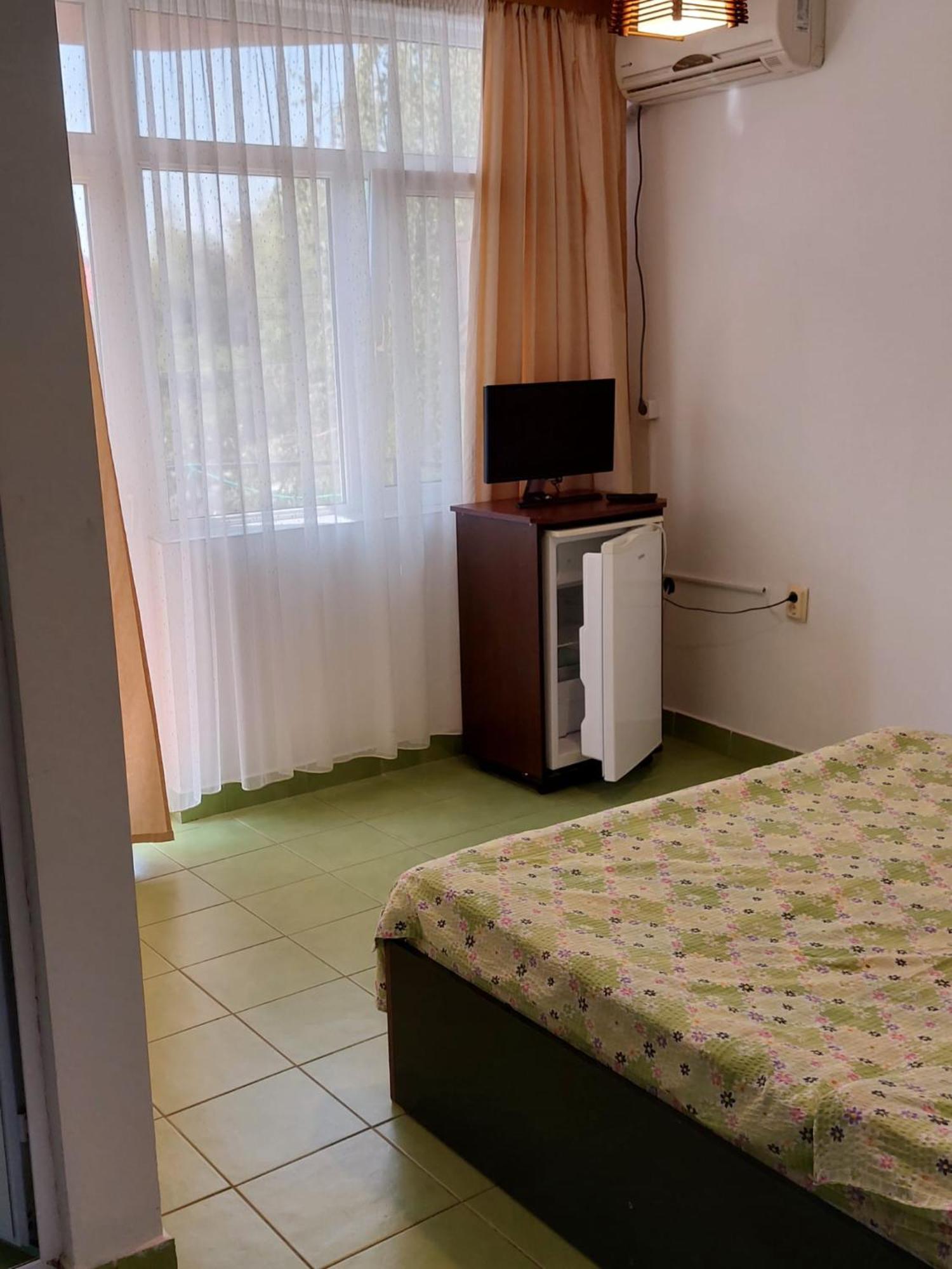 Hotel Vila Leonard Costinesti Esterno foto